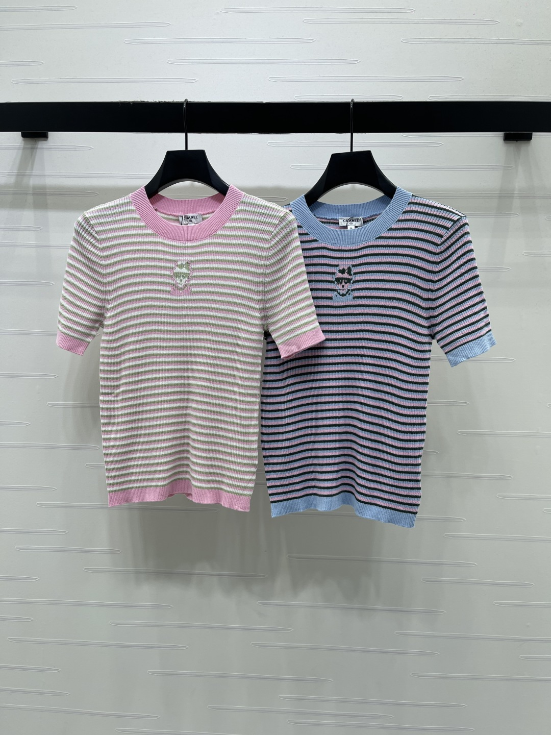 Women's short sleeves